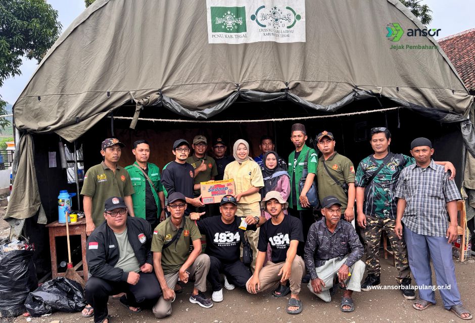 Ringankan Beban Sesama, PAC GP Ansor Balapulang Salurkan Bantuan dan Bangun Mushola Darurat di Padasari